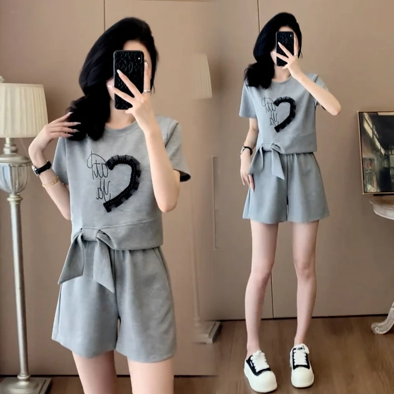 慵懒风休闲减龄套装女2025夏季新款设计感洋气百搭短袖短裤两件套