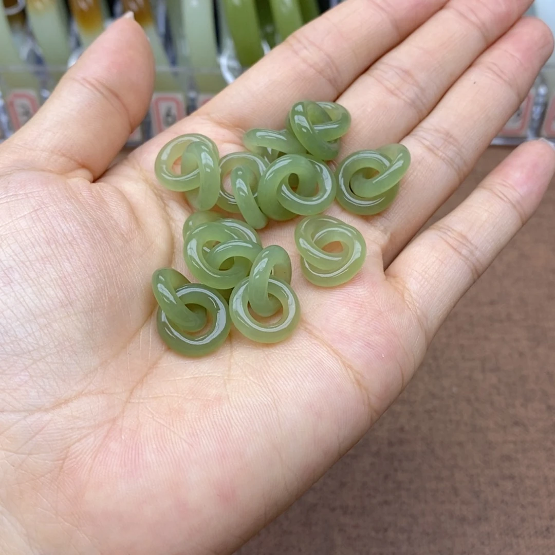 和田玉未镶嵌吊坠(不含链)