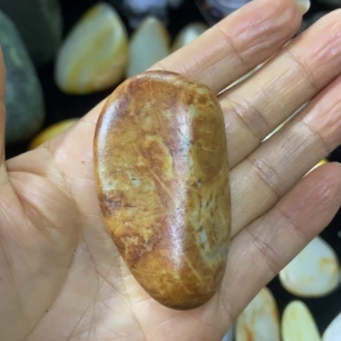 未镶嵌和田玉（糖玉）车挂