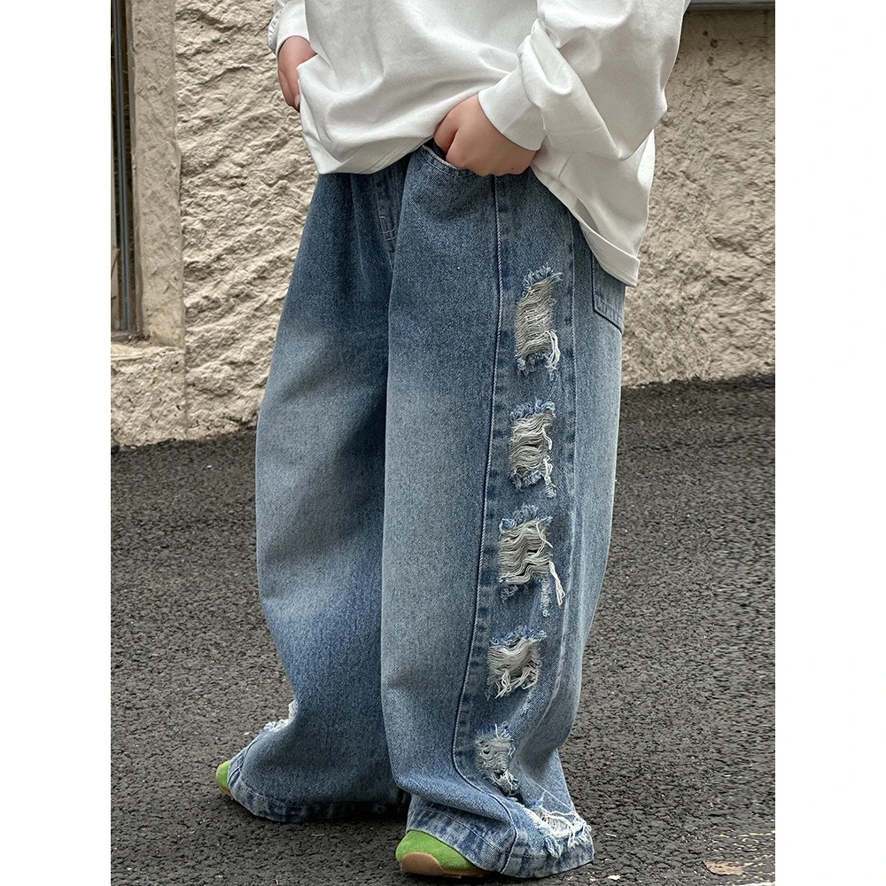 in 爱：qm25春季儿童洋气破洞牛仔裤男童韩版港风直筒牛仔裤潮2572