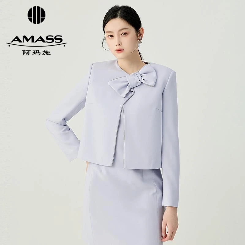 AMASS/阿玛施新款圆领蝴蝶结装饰气质直身版小香风短款外套540021
