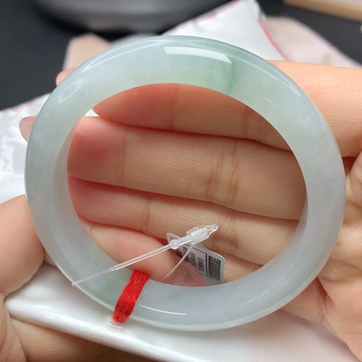 翡翠手镯未镶嵌57575858