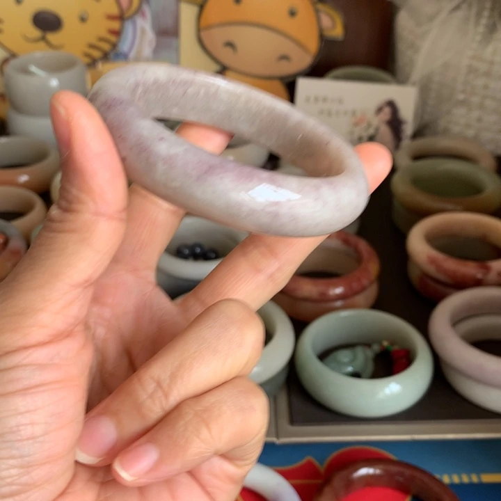 石英质玉（佘太翠）未镶嵌手镯