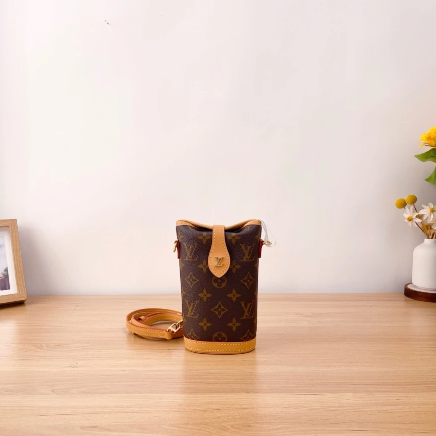 99新 LouisVuitton/路易威登 薯条包/单肩包/9801