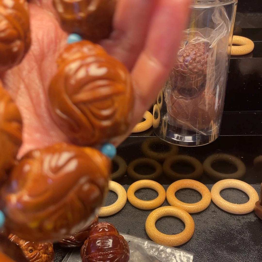 福***者橄榄核把件手持手球