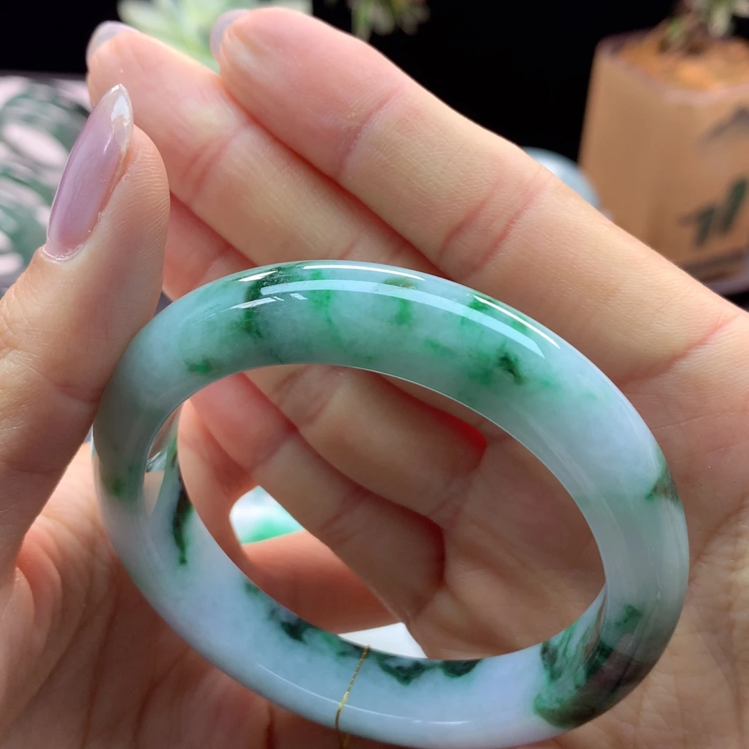 翡翠手镯未镶嵌天然缅甸翡翠手镯