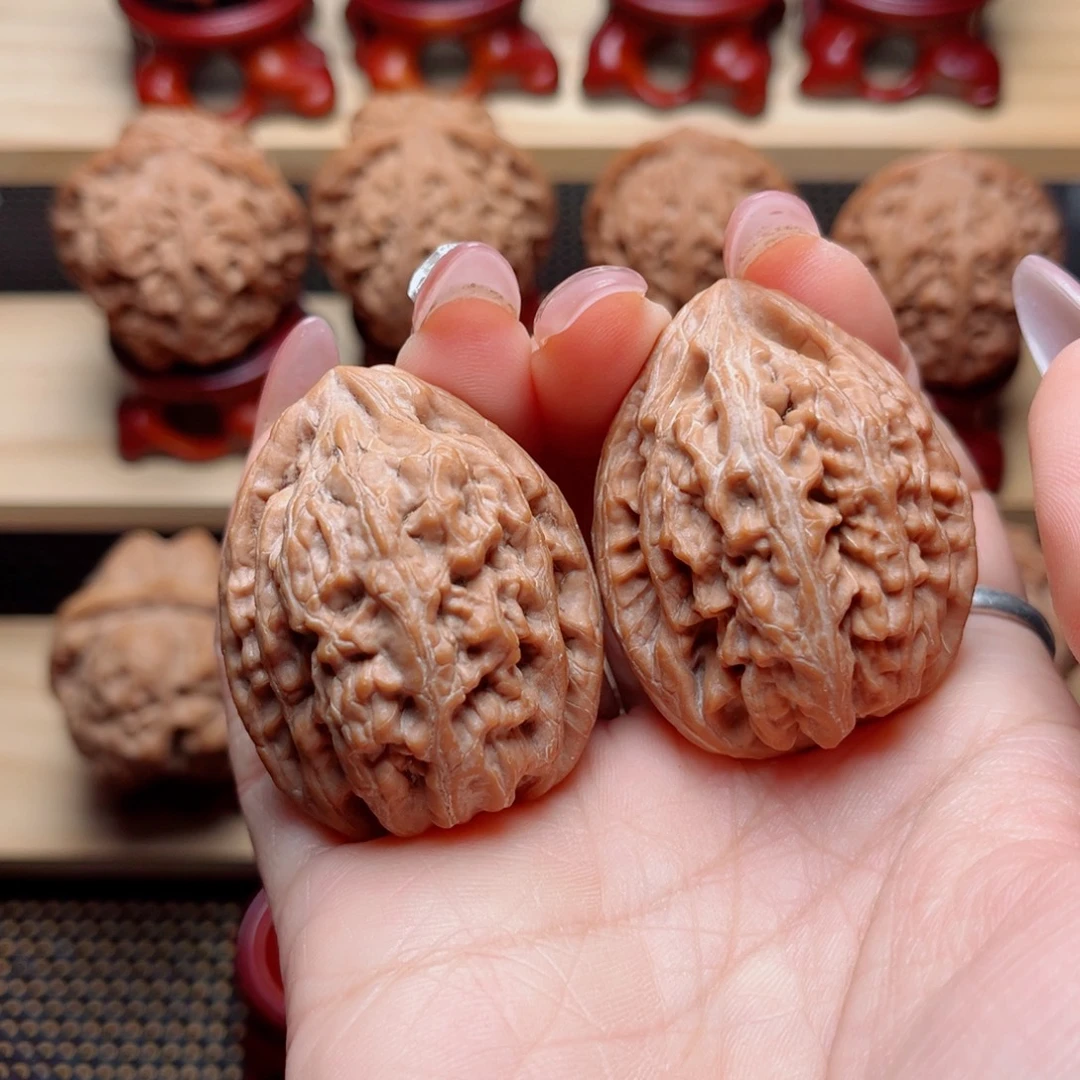 文玩核桃把件红锦鲤