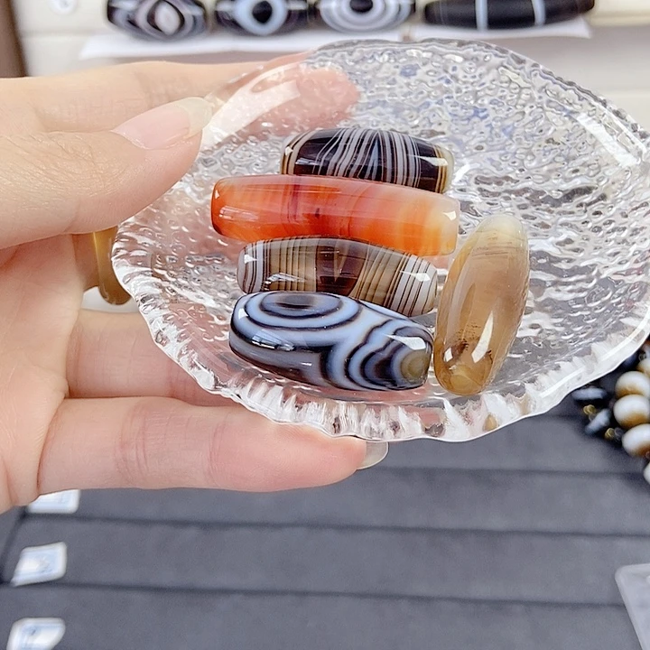 往***彩未镶嵌颈饰玛瑙/玉髓