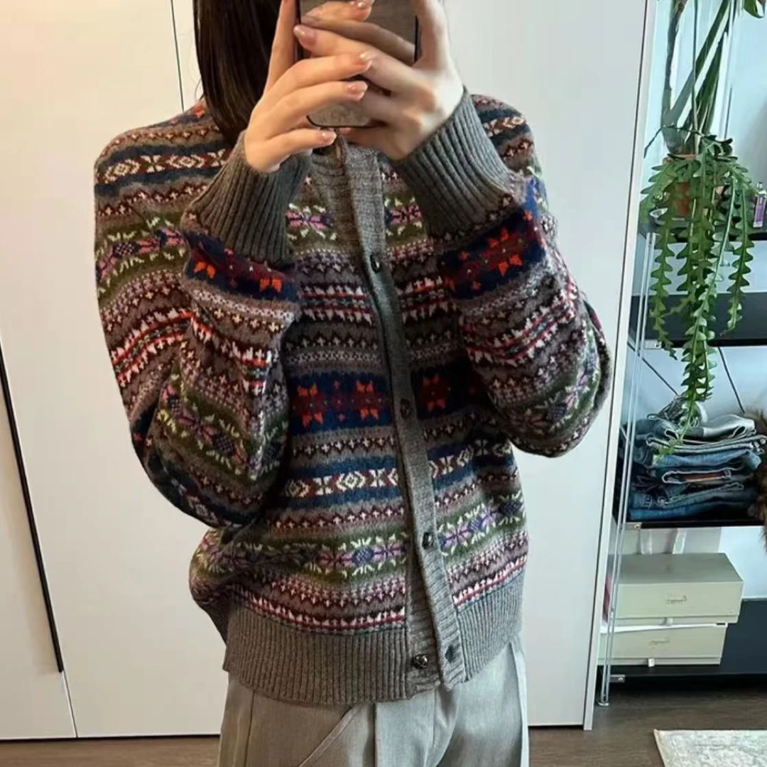 费尔岛提花针织撞色加厚重工开衫7366