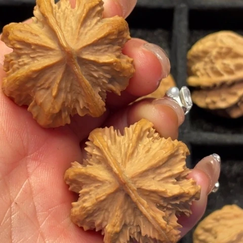 文玩核桃把件秦岭山脉的