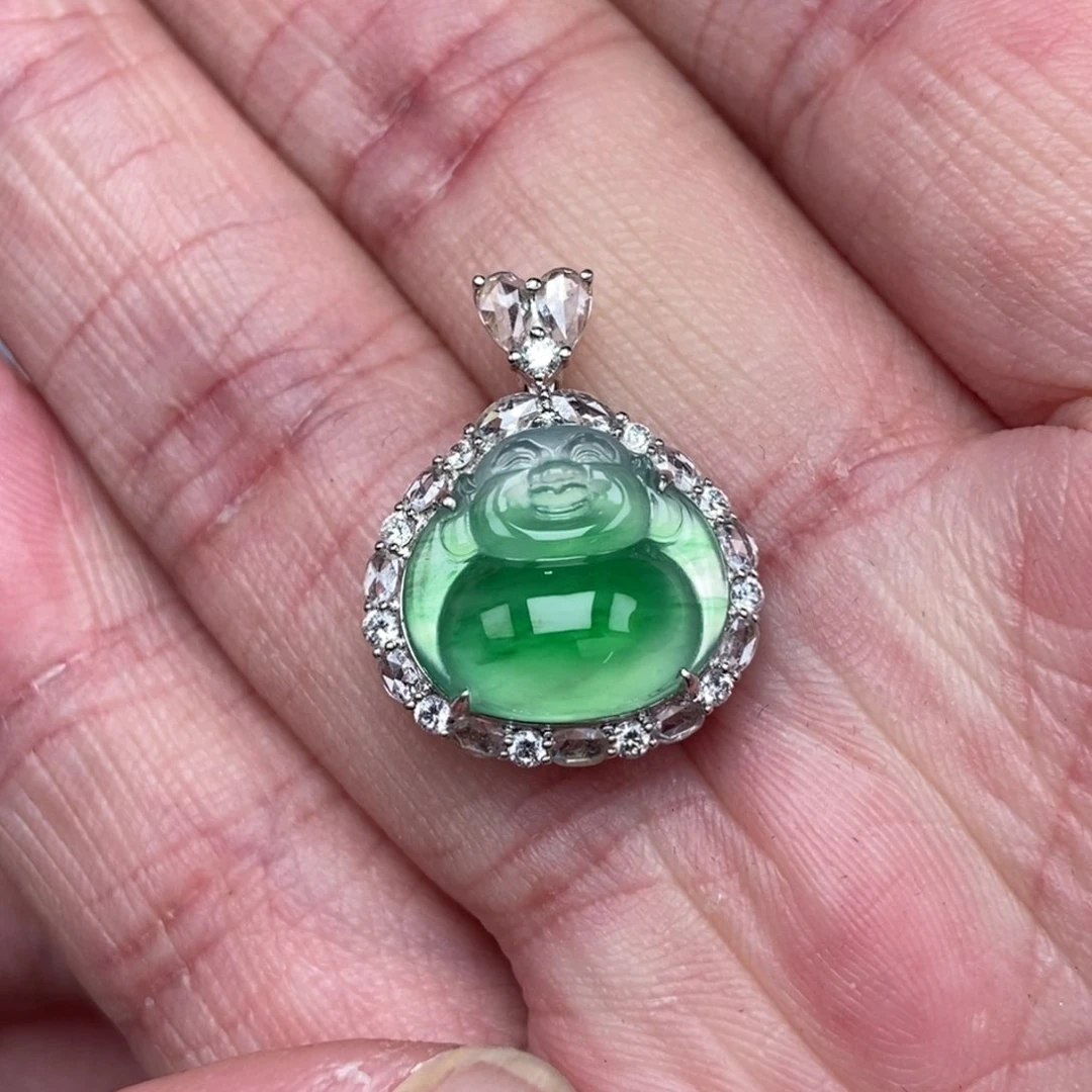 颈饰18K金镶嵌翡翠佛公