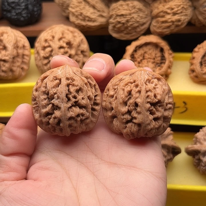 文玩核桃吊坠37尺寸