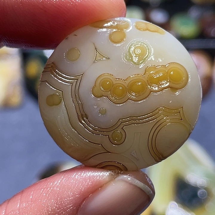 玛瑙/玉髓未镶嵌珠宝奇石