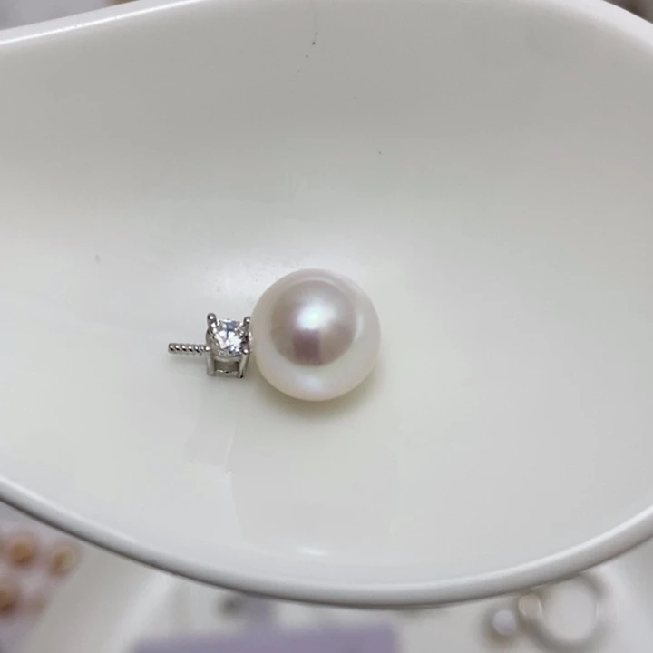 ****白珍珠戴妃吊坠8.9m银S925镶嵌淡水珍珠