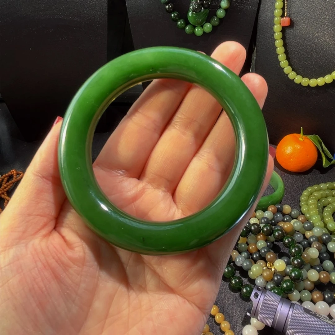 未镶嵌手镯和田玉小*俄七