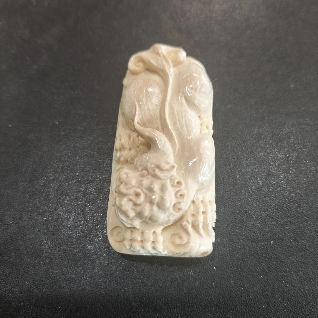 猛犸约35.6克雕刻件ZL1160