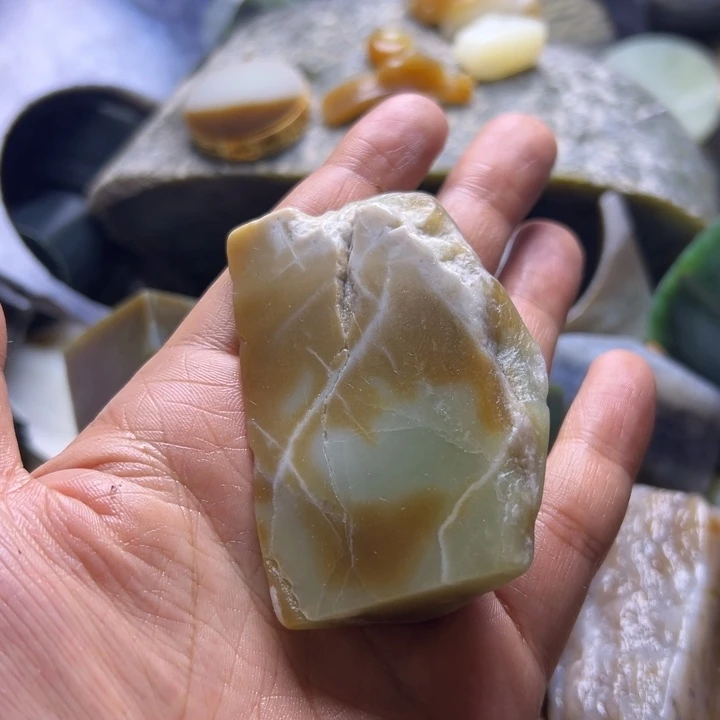 和田玉（糖玉）未镶嵌挂件