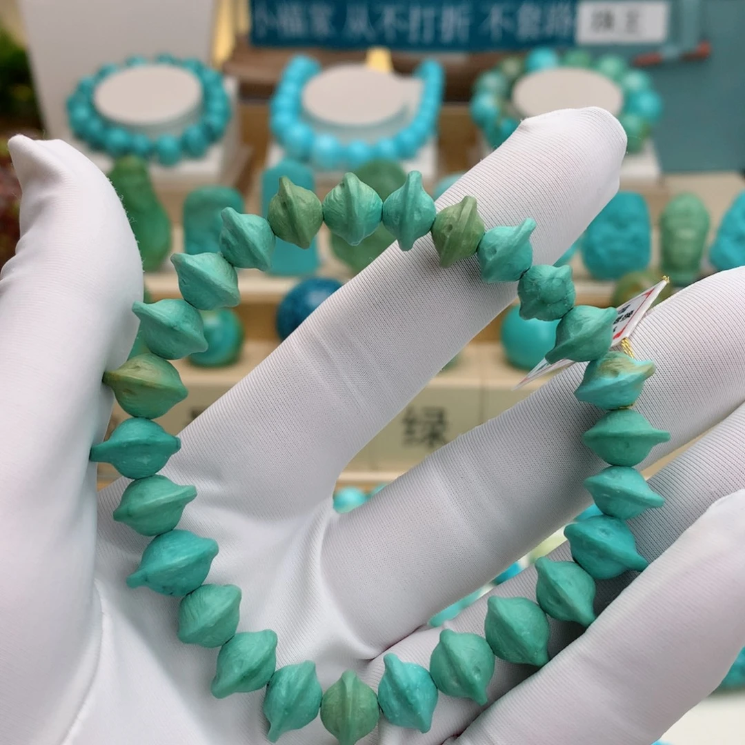 绿松石未镶嵌挂件