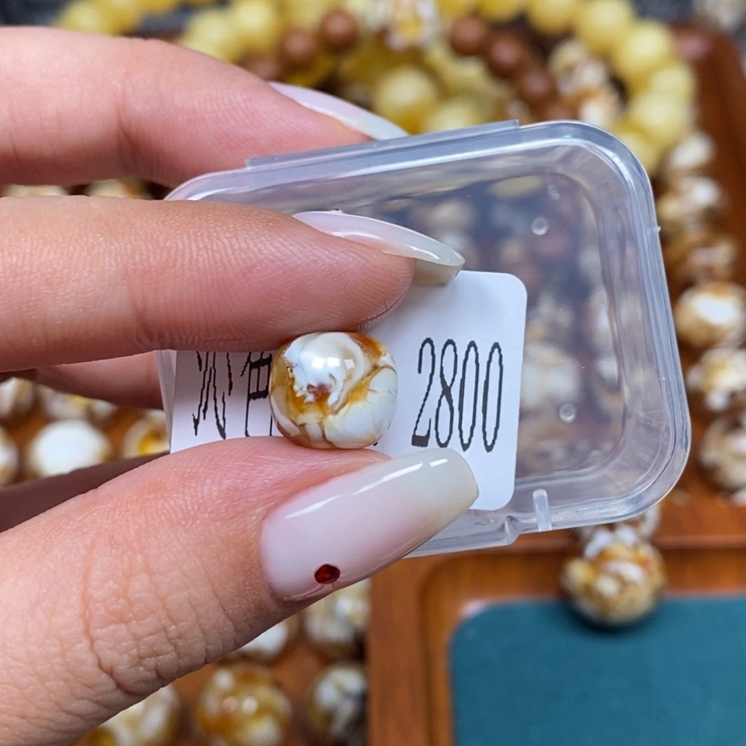 沁色蜜蜡未镶嵌2800