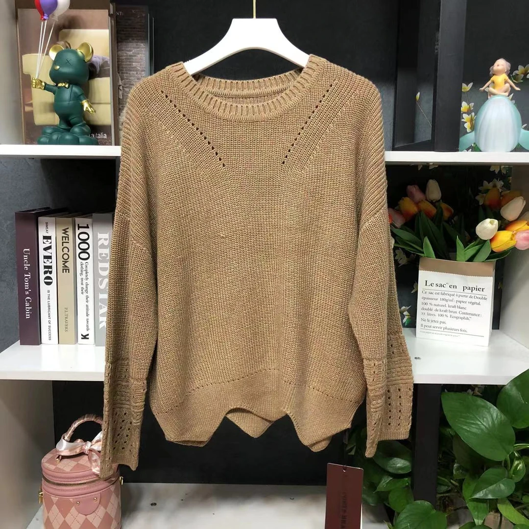 B02142【春季新款】时尚圆领浅咖色镂空不规则设计百搭上衣