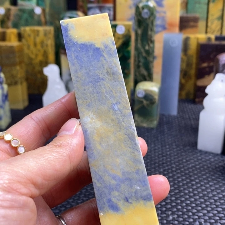 青田石佳****手青田石印章石