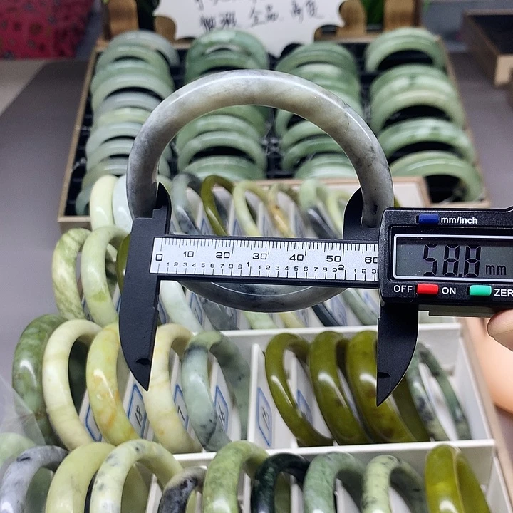 未镶嵌蛇纹石玉手镯15