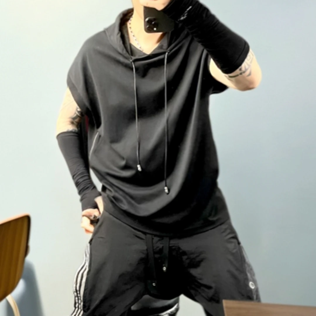 液氨棉阔版连帽，侧幅拉链，时尚坎肩背心