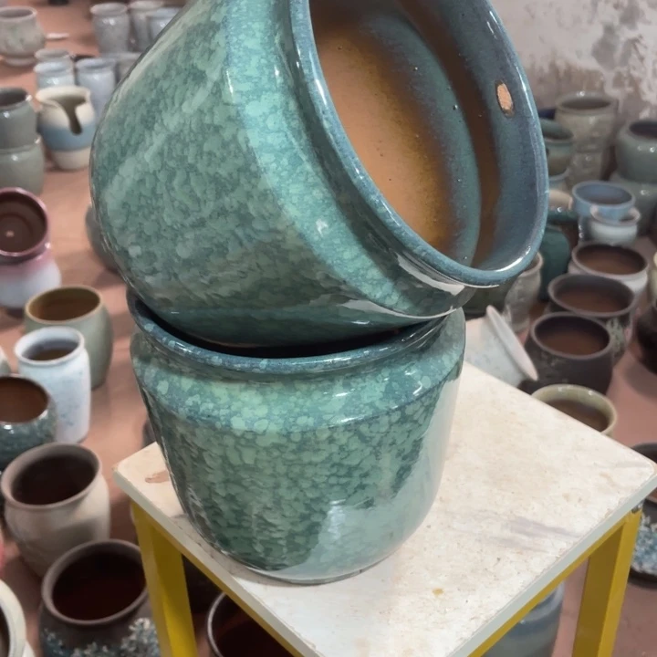 花盆紫砂口径20高度20两只小瑕疵