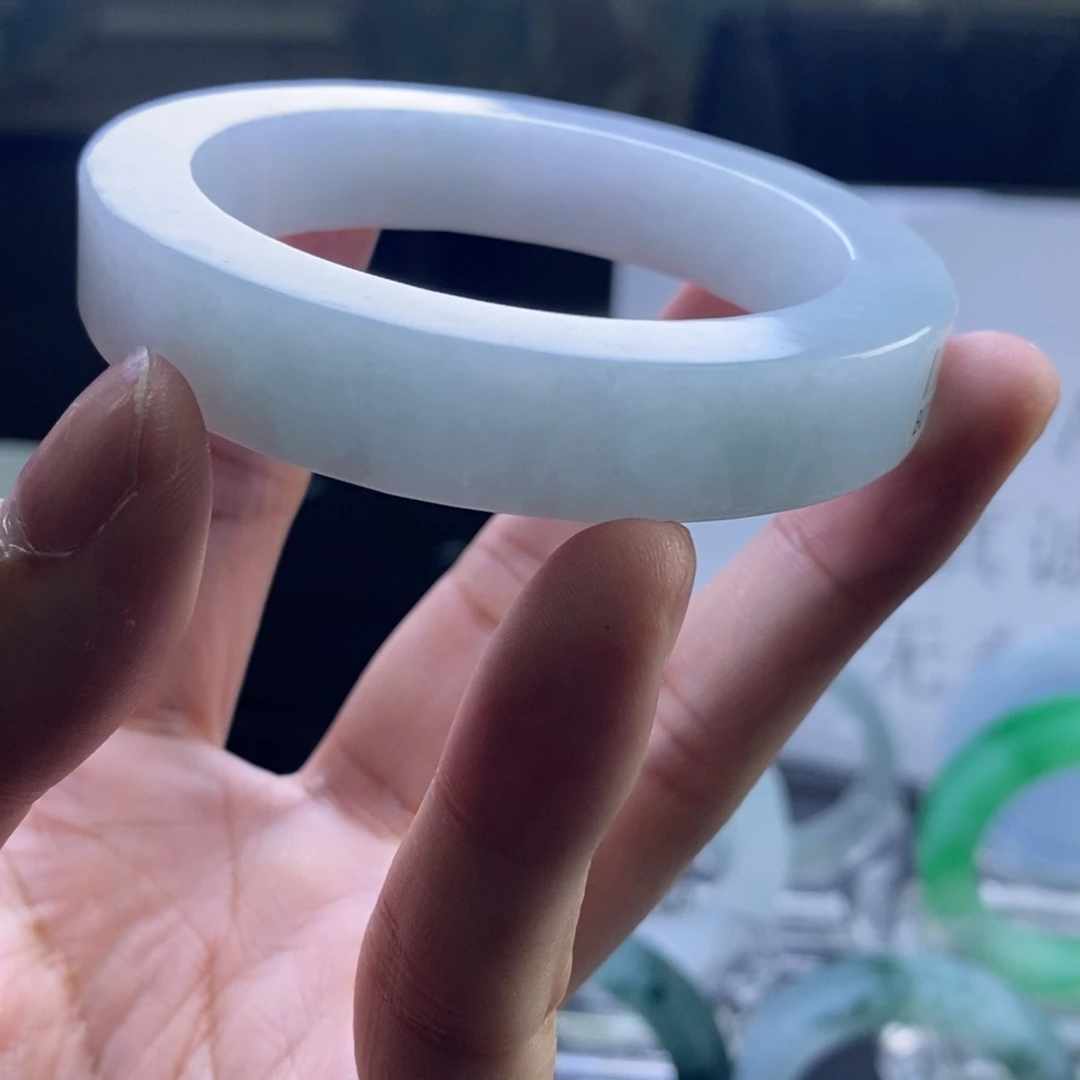 定制翡翠未镶嵌毛胚发一个