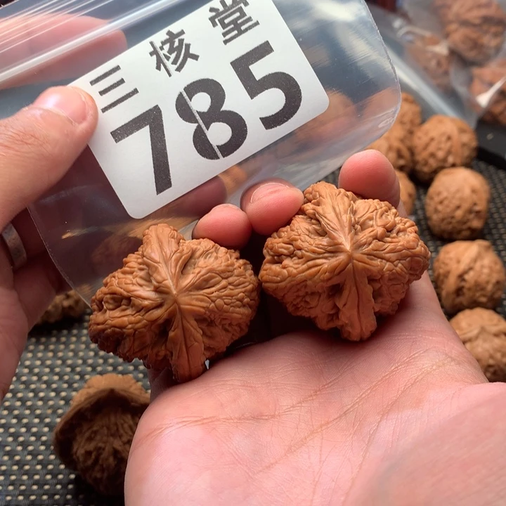 把件文玩核桃虎头王