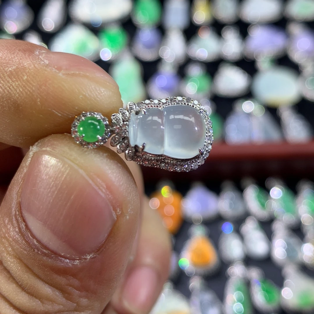 翡翠18K金镶嵌吊坠(不含链)