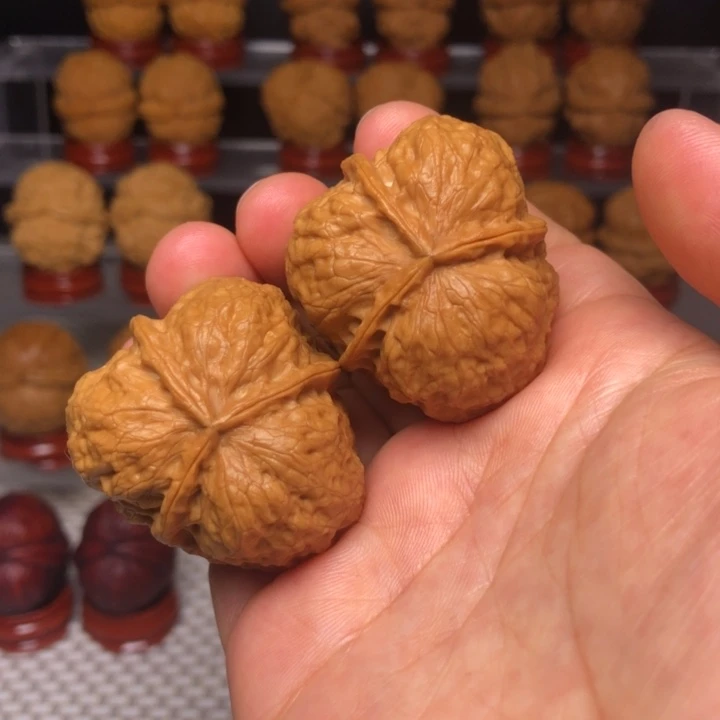 文玩核桃把件13花开富贵