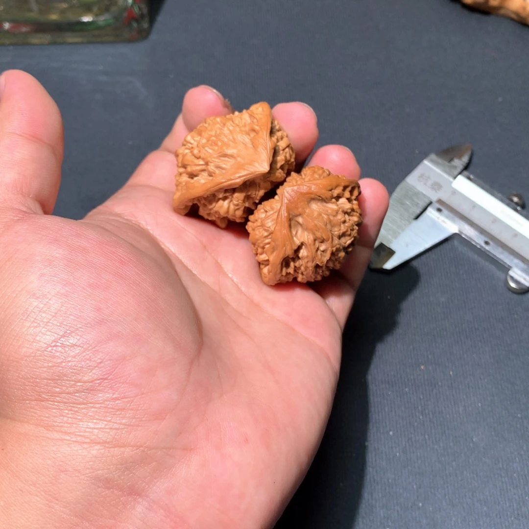 文玩核桃吊坠天然飞蛇122