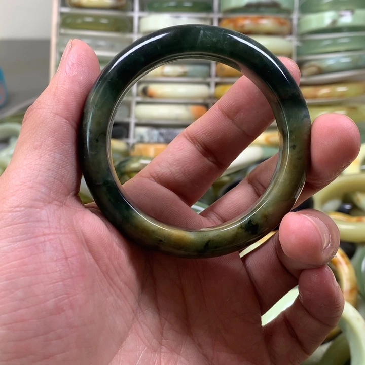 蛇纹石玉手镯未镶嵌*‍****