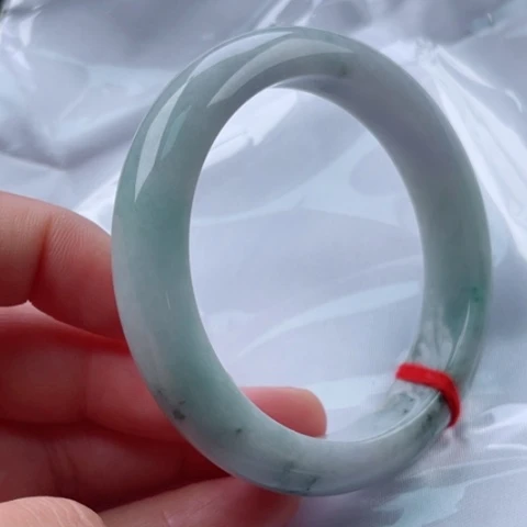 翡翠手镯未镶嵌正58.3