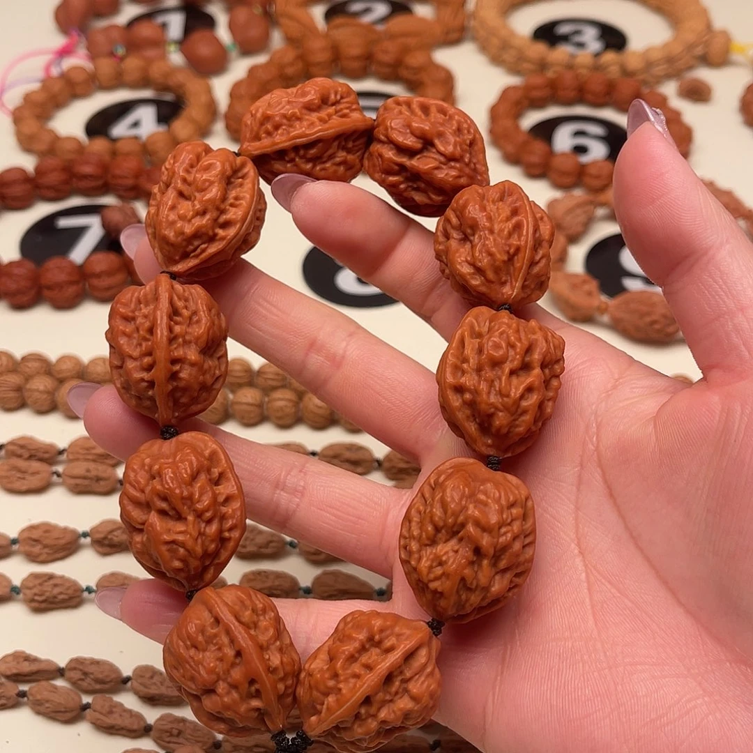 津***哥吊坠文玩核桃金蟾王