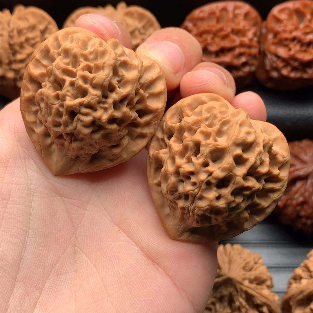 文玩核桃把件令*冲秦鸡