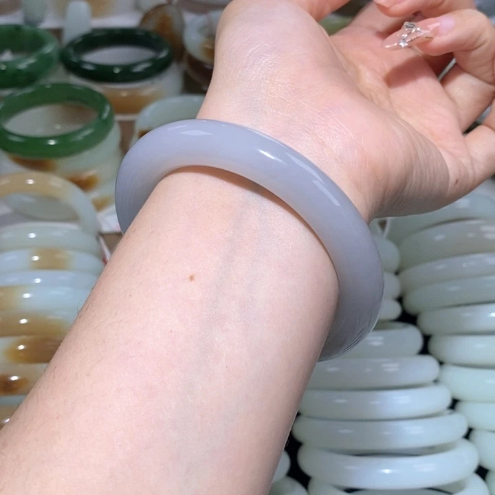 和田玉手镯未镶嵌冰仙紫镯