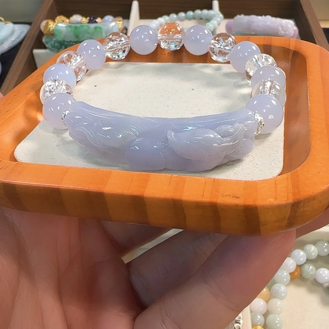 S***R翡翠未镶嵌颈饰手牌