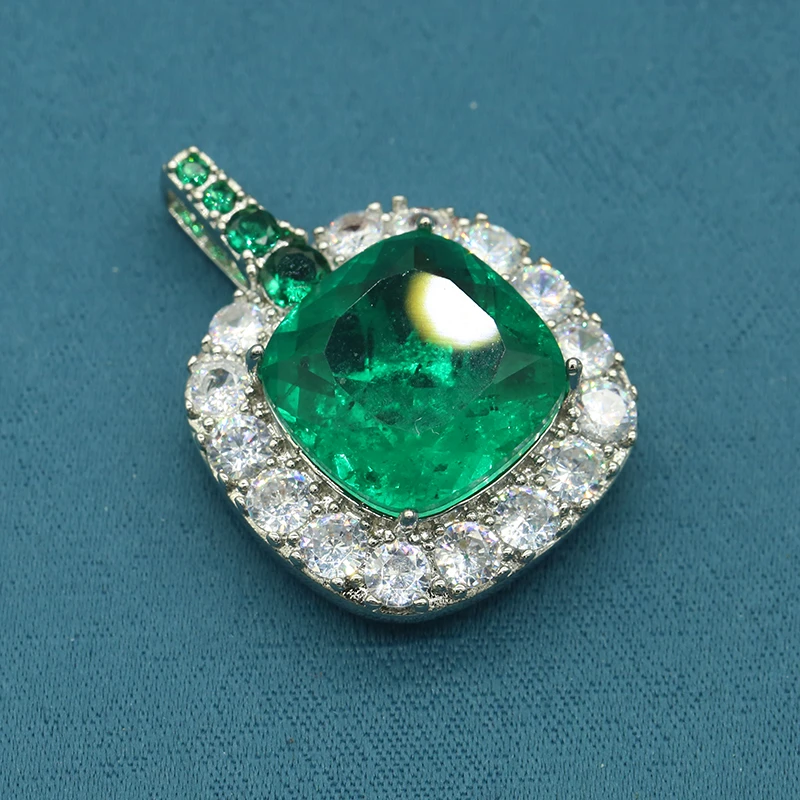 ④【高级定制】收藏级轻奢时尚设计吊坠c070