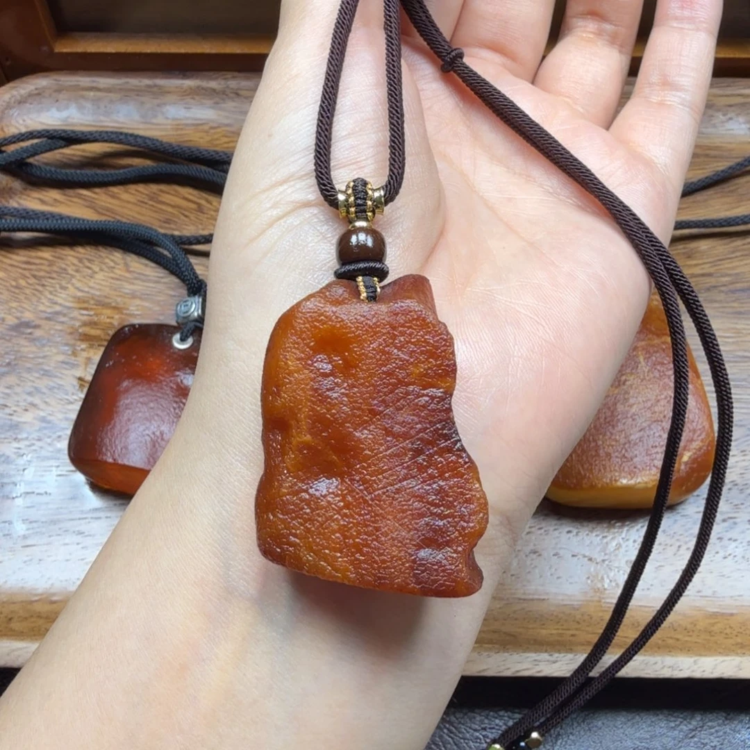琥珀吊坠(赠链)未镶嵌