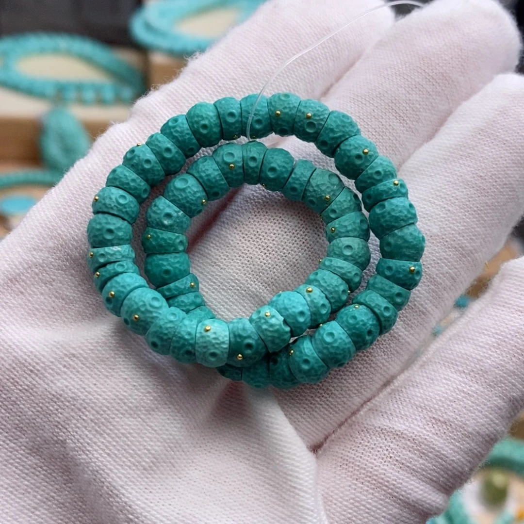 绿松石未镶嵌珠宝奇石