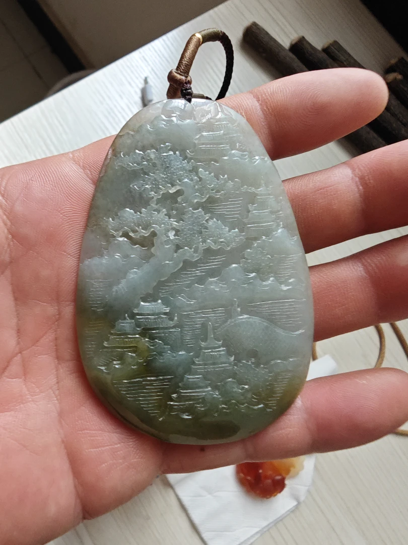 山水牌潜浮雕工艺