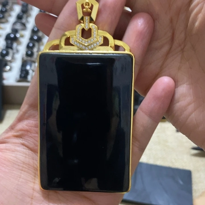 极***点和田玉合金颈饰和田玉