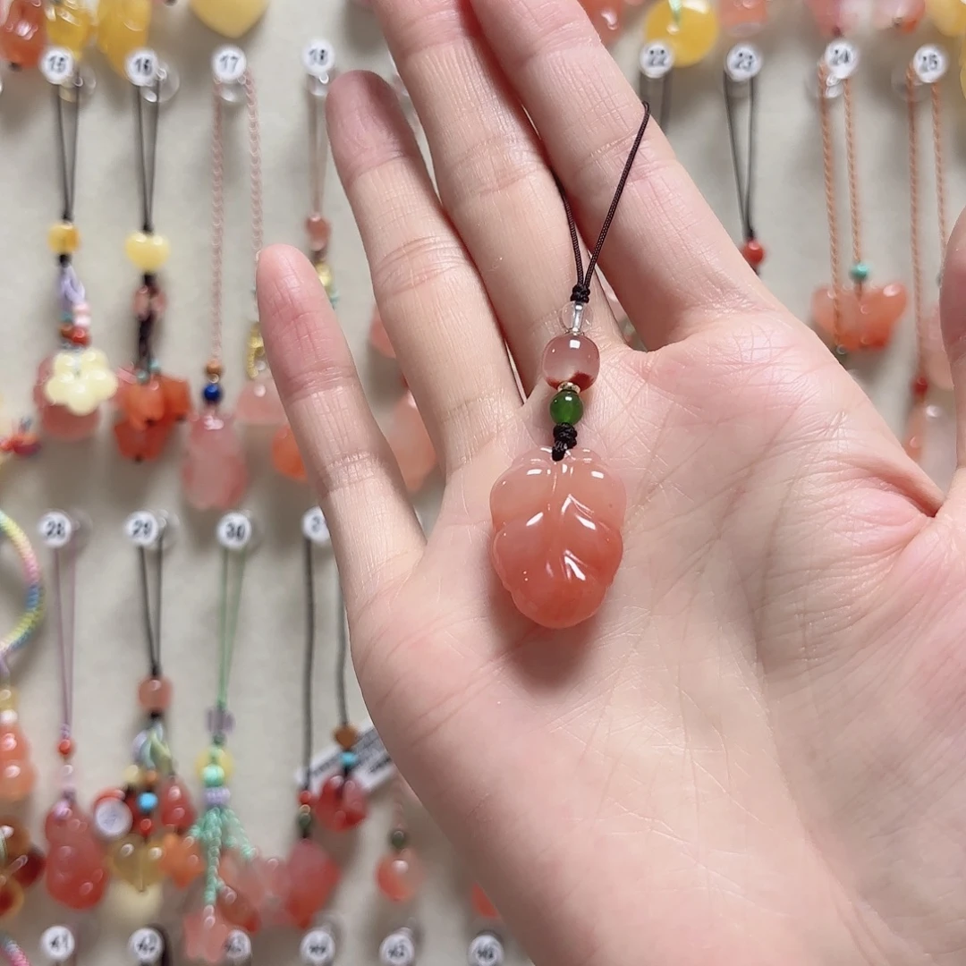 ****转南红玛瑙未镶嵌吊坠(赠链)