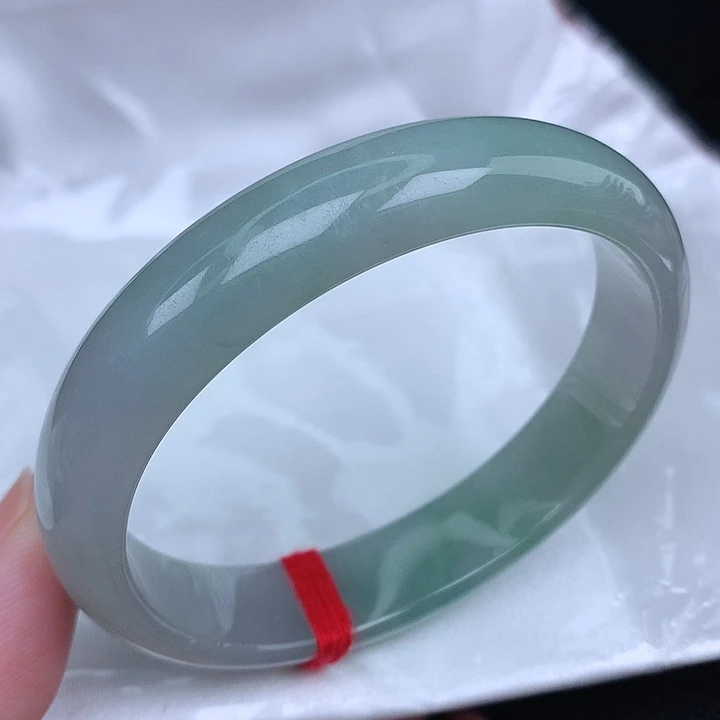 未镶嵌手镯（贵妃镯）翡翠天然