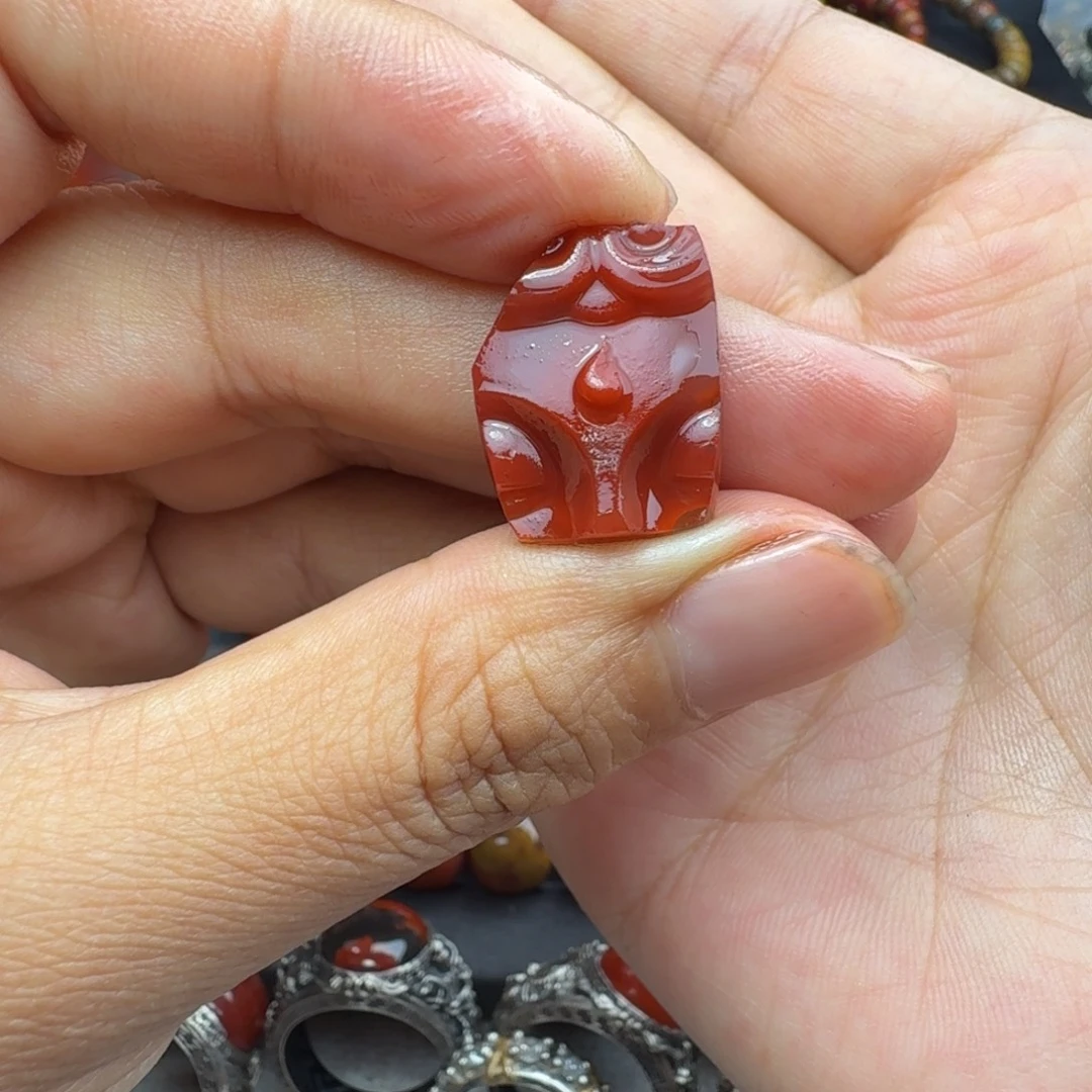 颈饰未镶嵌南红玛瑙特价 不退换