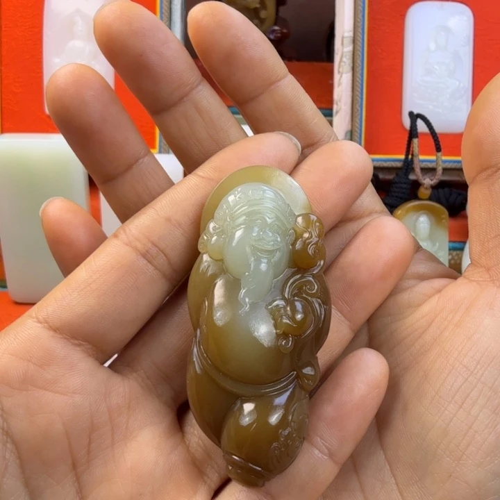 用***哥和田玉未镶嵌颈饰