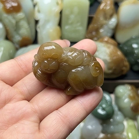 颈饰未镶嵌和田玉雅*