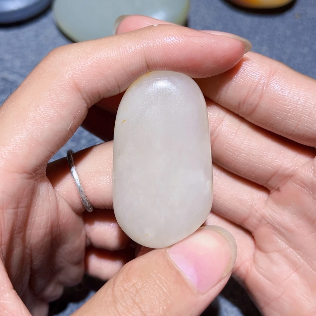 和田玉未镶嵌珠宝奇石